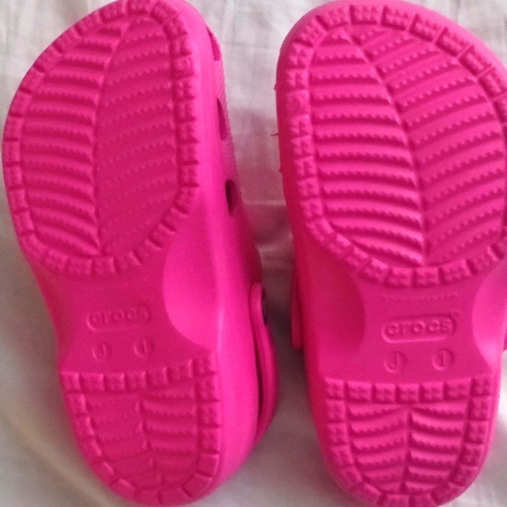 Girls Crocs - Picture 2 of 3